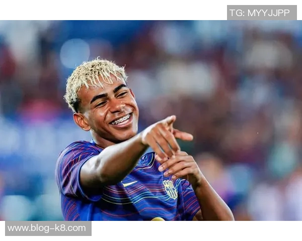 西媒报道亚马尔备战巴黎之战积极训练成为最后离场球员之一